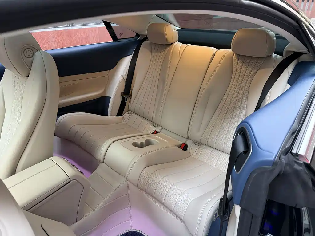 Mercedes-Benz E-Class (Import) — миниатюра 32