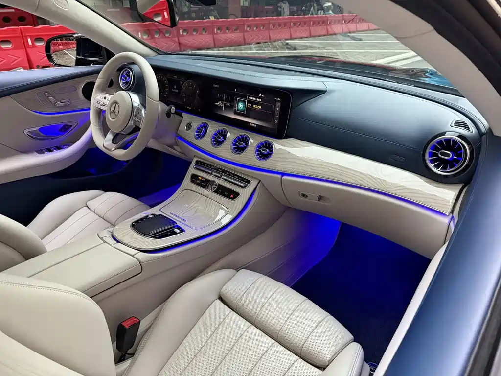 Mercedes-Benz E-Class (Import) — миниатюра 33