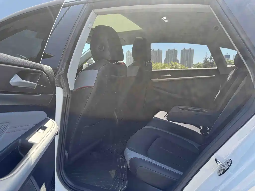 Volkswagen Lamando — миниатюра 8