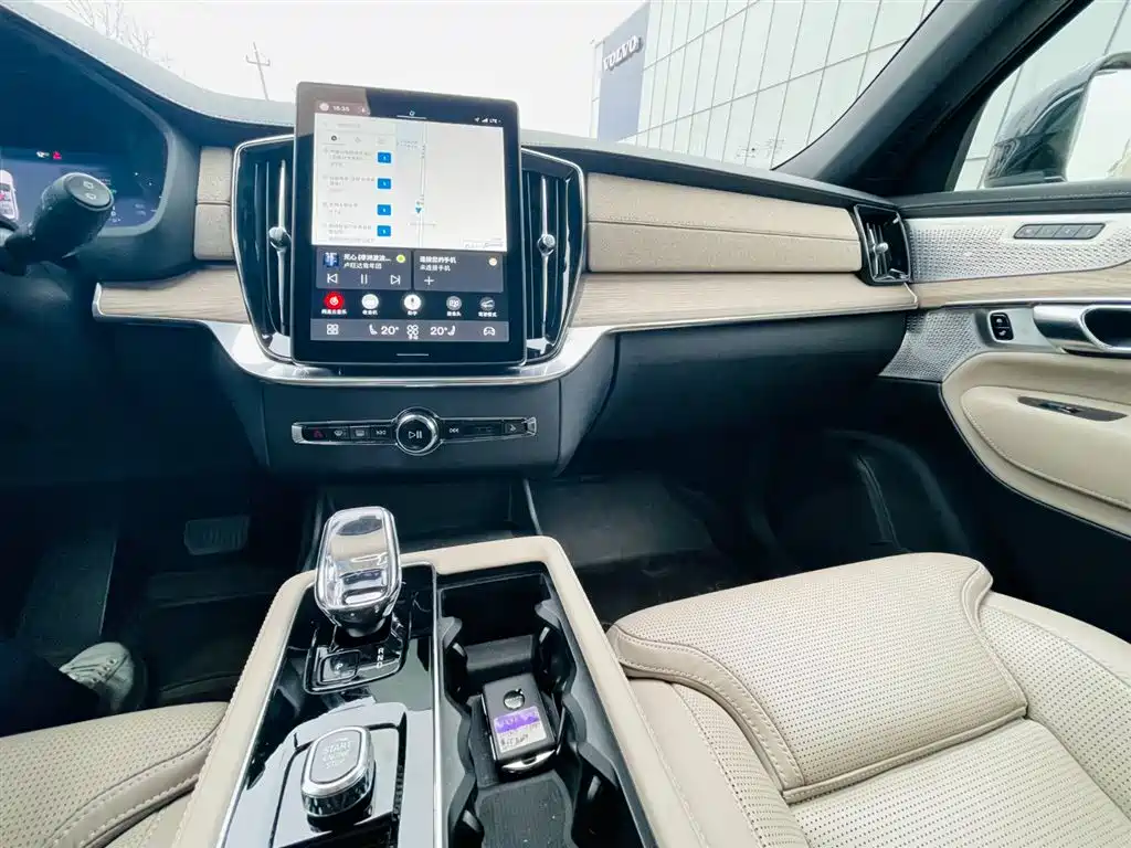 Volvo XC90 PHEV Facelift T8 Smart Supreme Luxury Edition 7 seats, фото 19