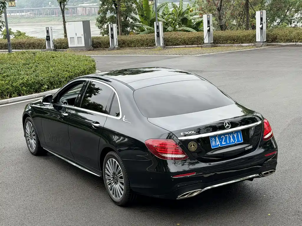 Mercedes-Benz E-Class E 2016 E 200 L Sport