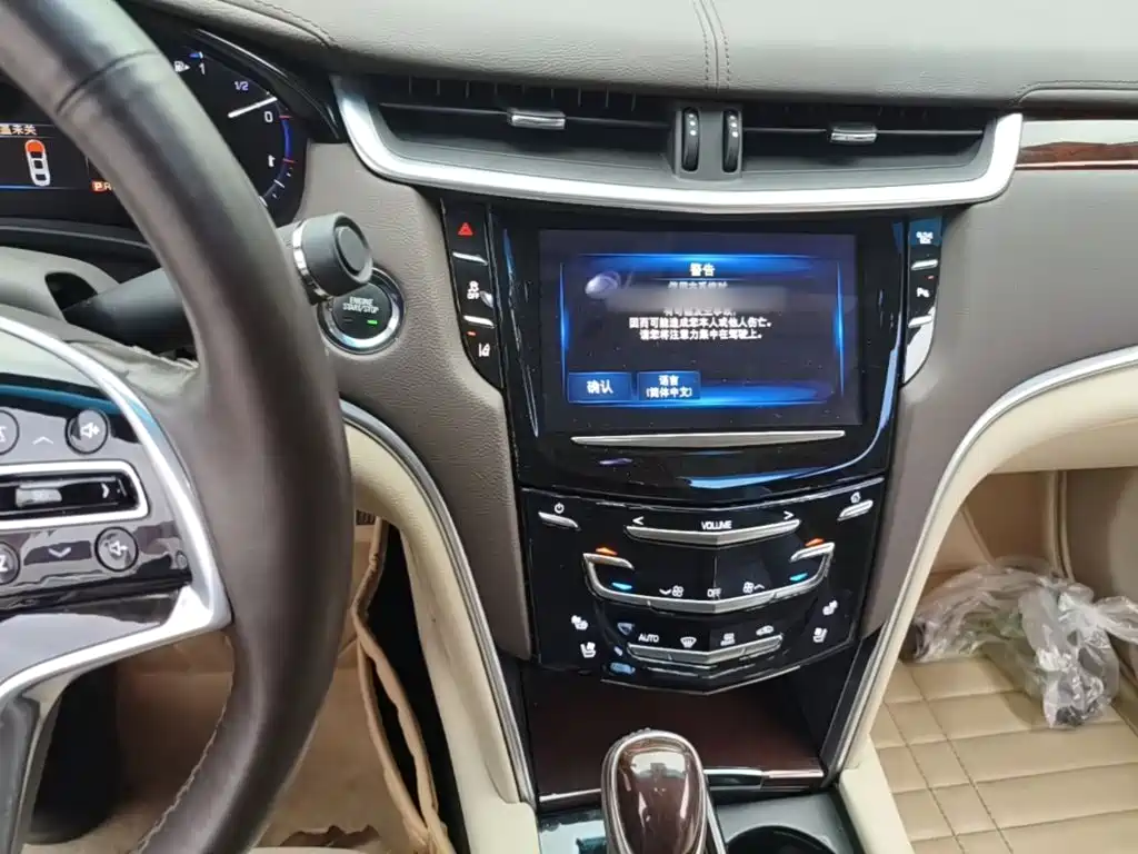 Cadillac XTS 2015 28T Luxury