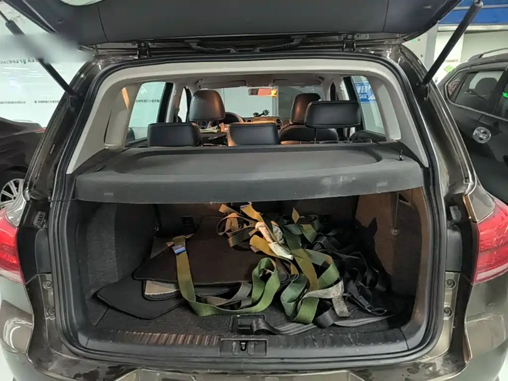 Volkswagen Tiguan — миниатюра 19