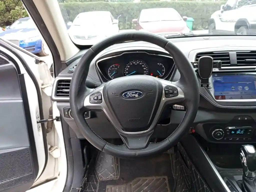 Ford Escort — миниатюра 11