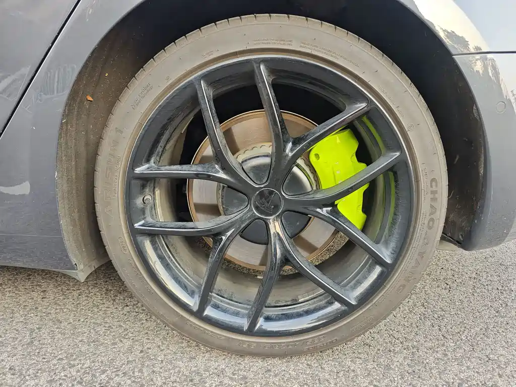 Tesla Model 3 — миниатюра 15