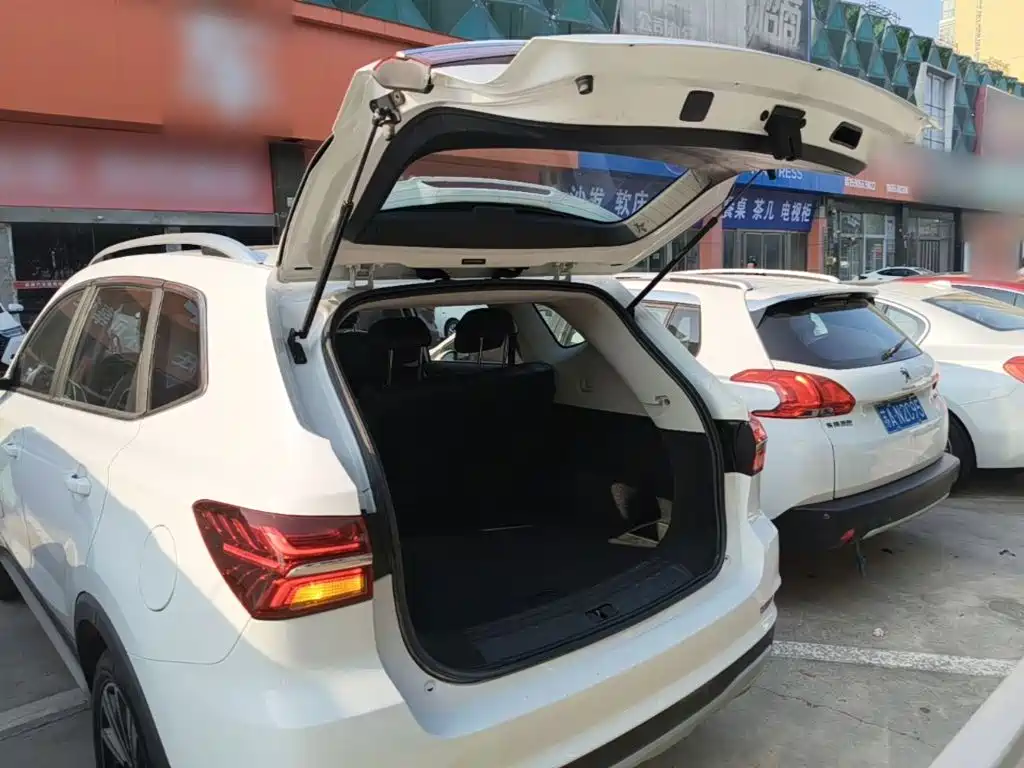Roewe RX5 — миниатюра 19