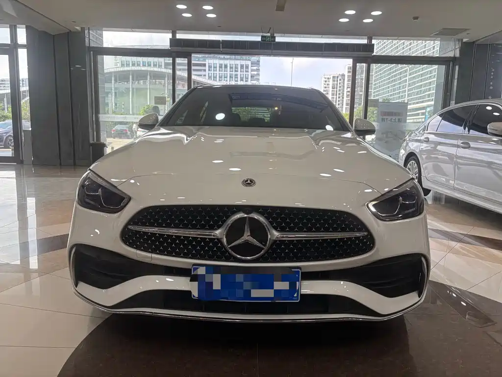 Mercedes-Benz C-Class — миниатюра 2