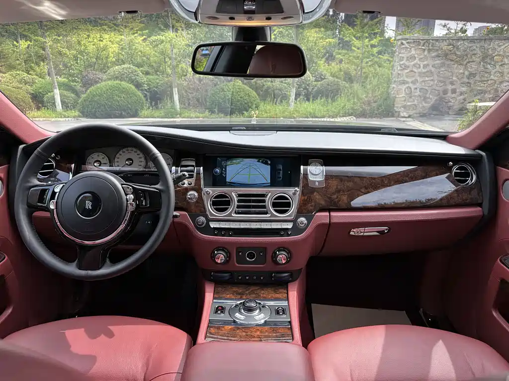 Rolls-Royce Ghost — миниатюра 10