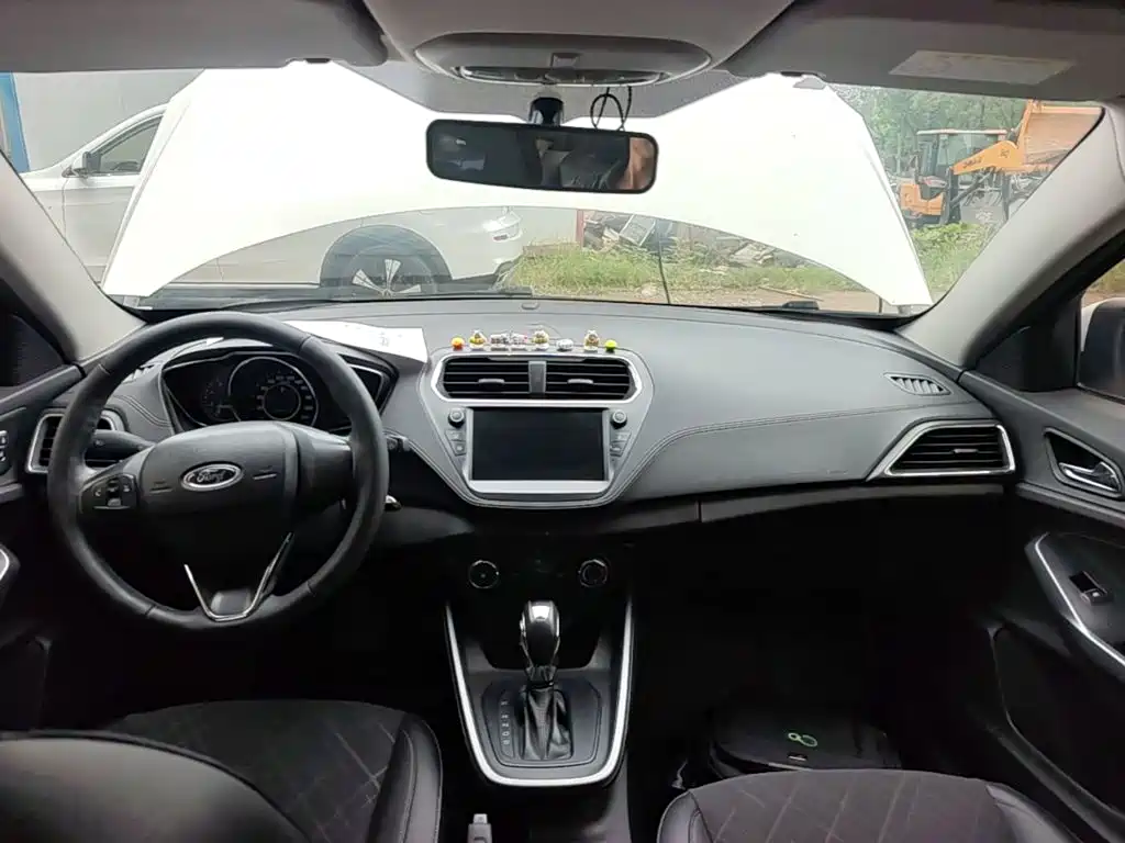 Ford Escort — миниатюра 10