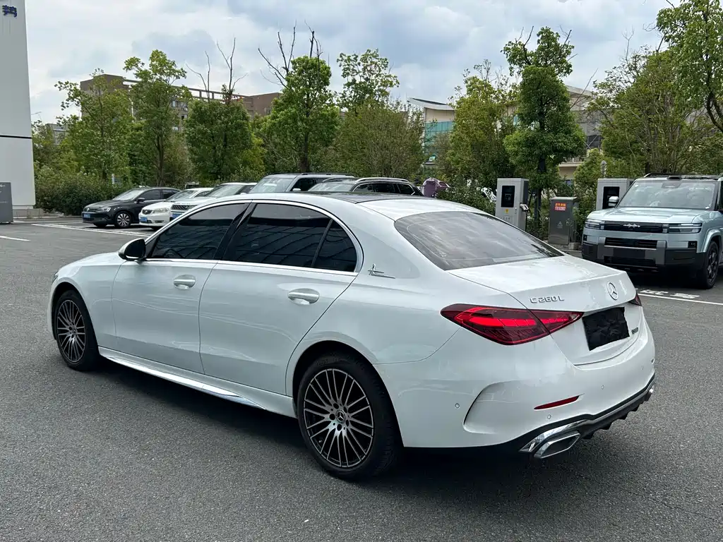 Mercedes-Benz C-Class — миниатюра 18