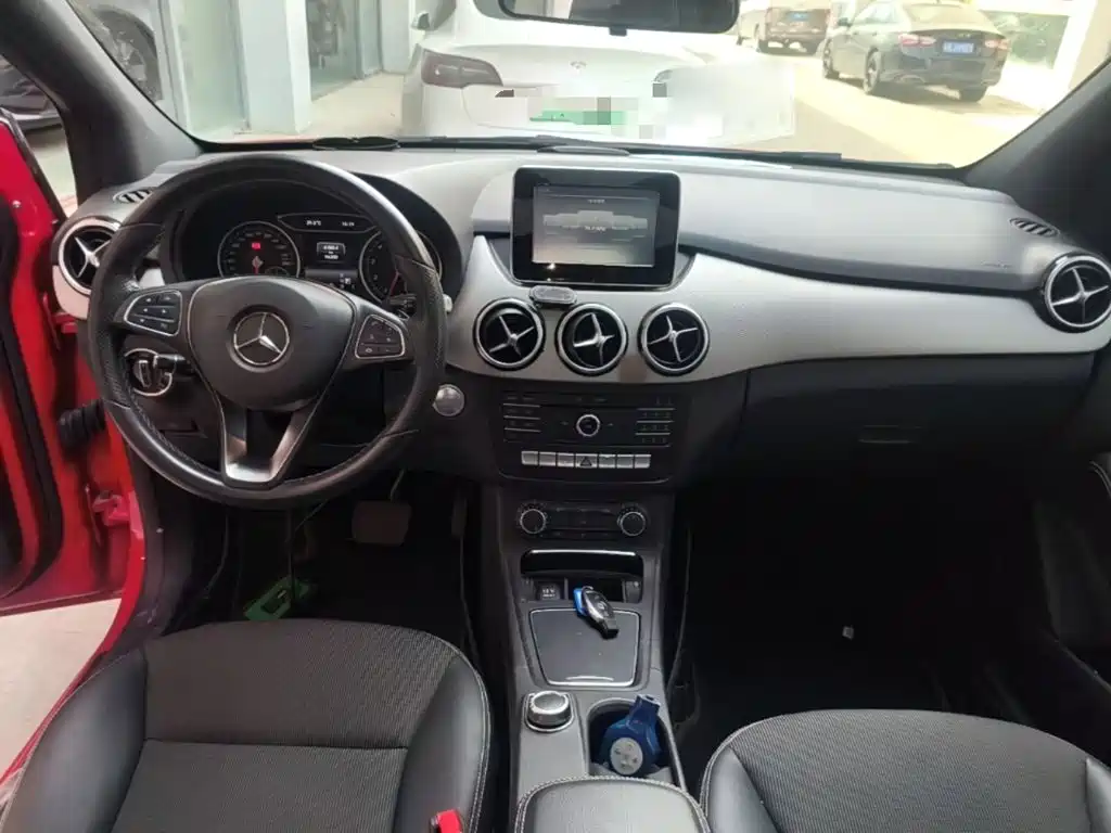 Mercedes-Benz B-Class — миниатюра 10