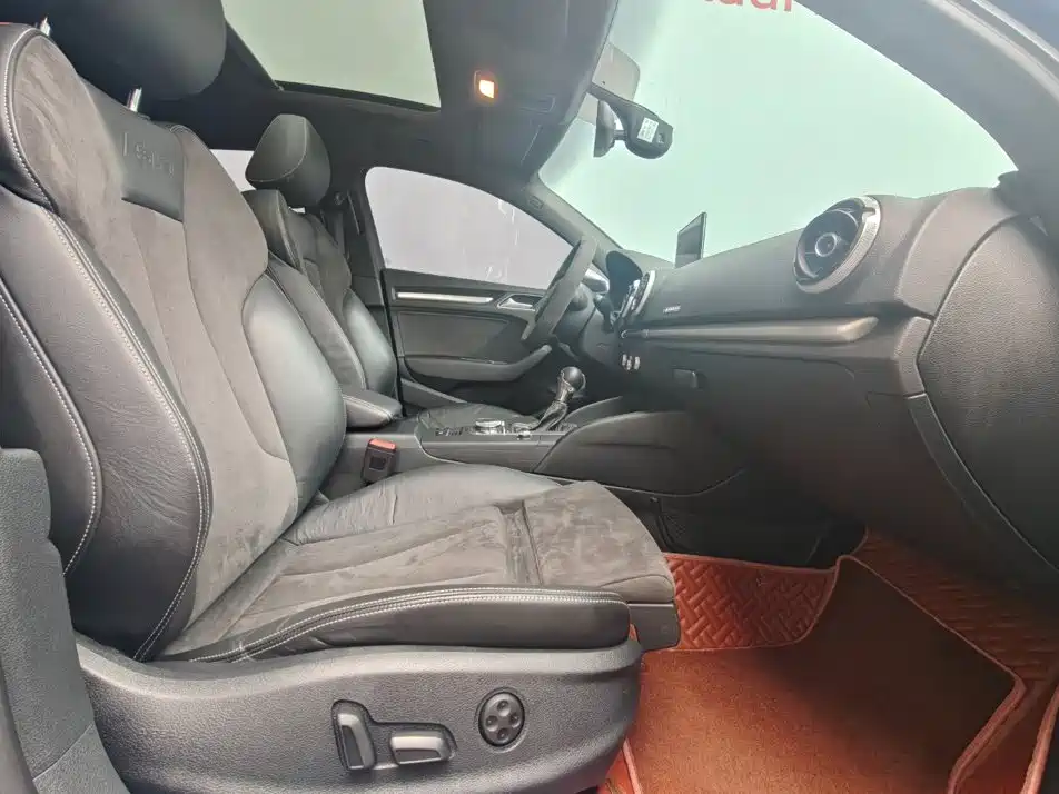 Audi S3 — миниатюра 12