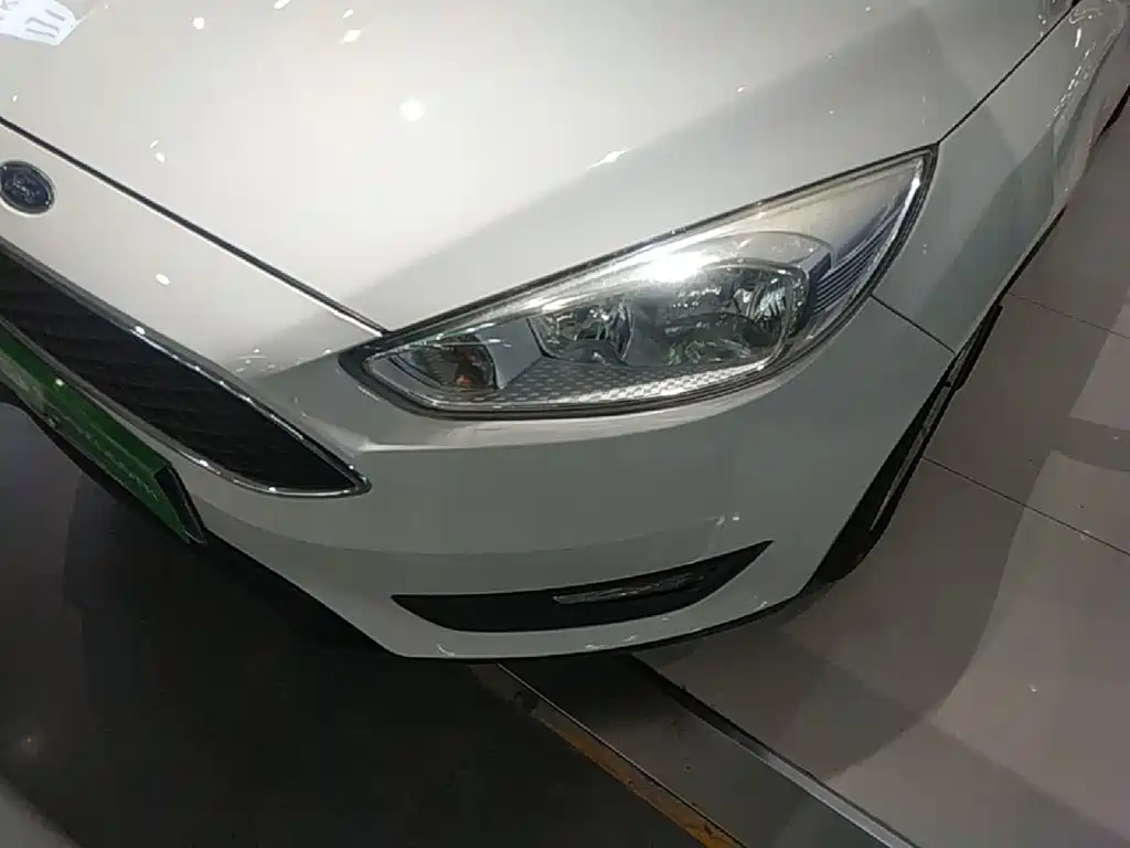 Ford Focus — миниатюра 24