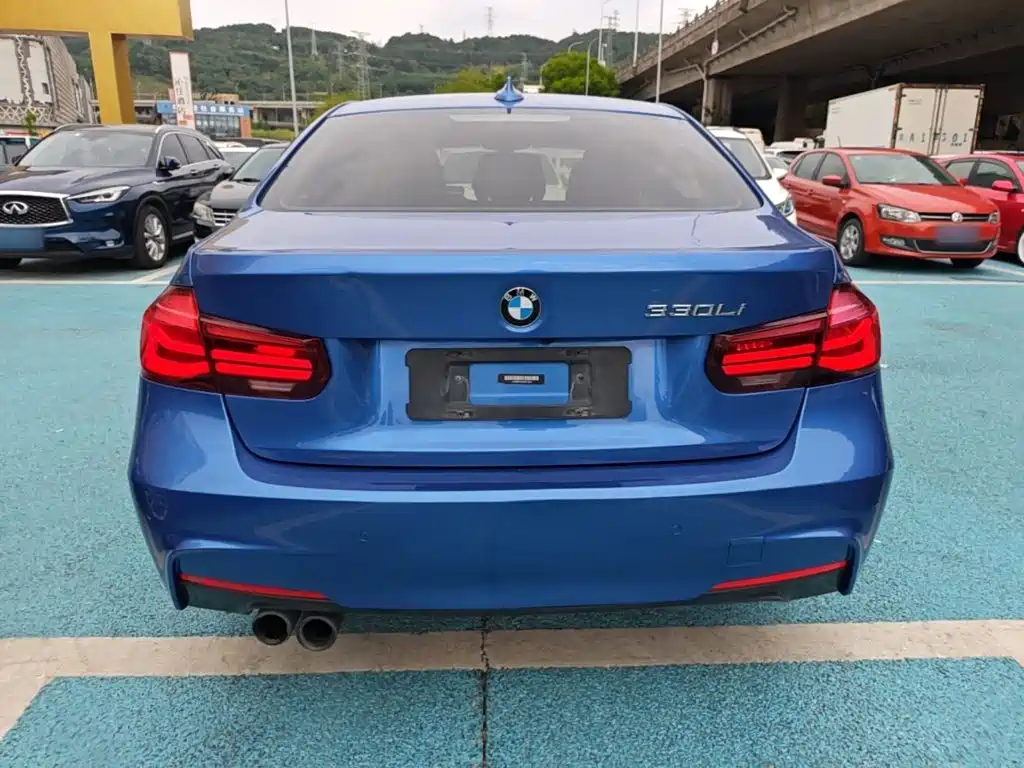 BMW 3 Series — миниатюра 6