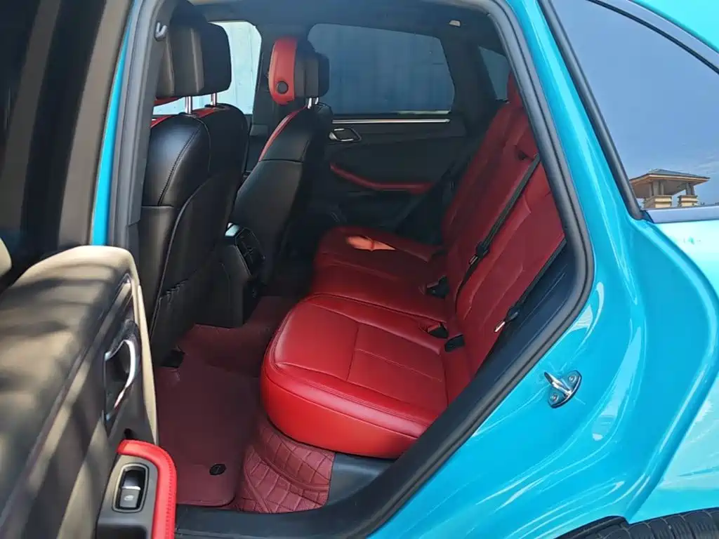 Porsche Macan — миниатюра 17