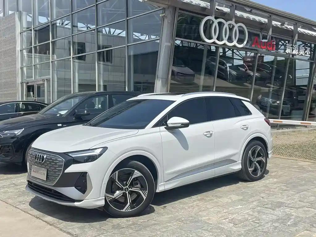 Audi Q4 e-tron 2023