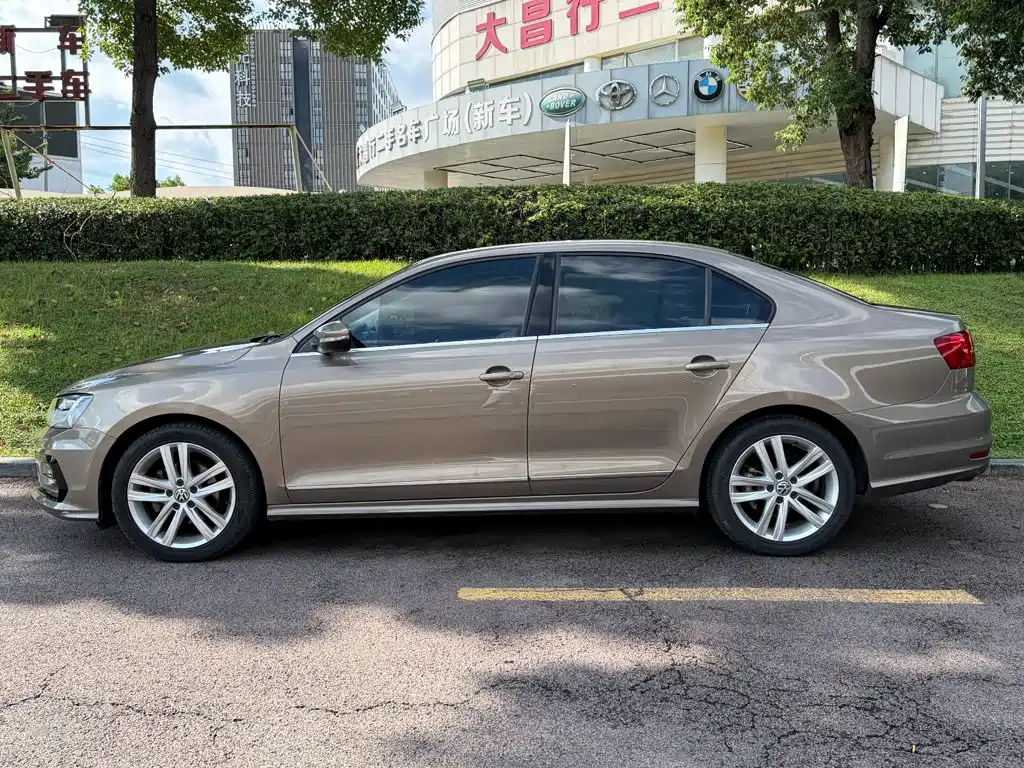 Volkswagen Sagitar — миниатюра 3