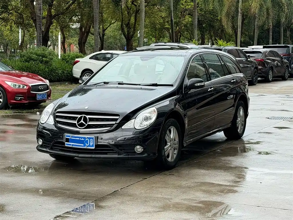 Mercedes-Benz R-Class 2010