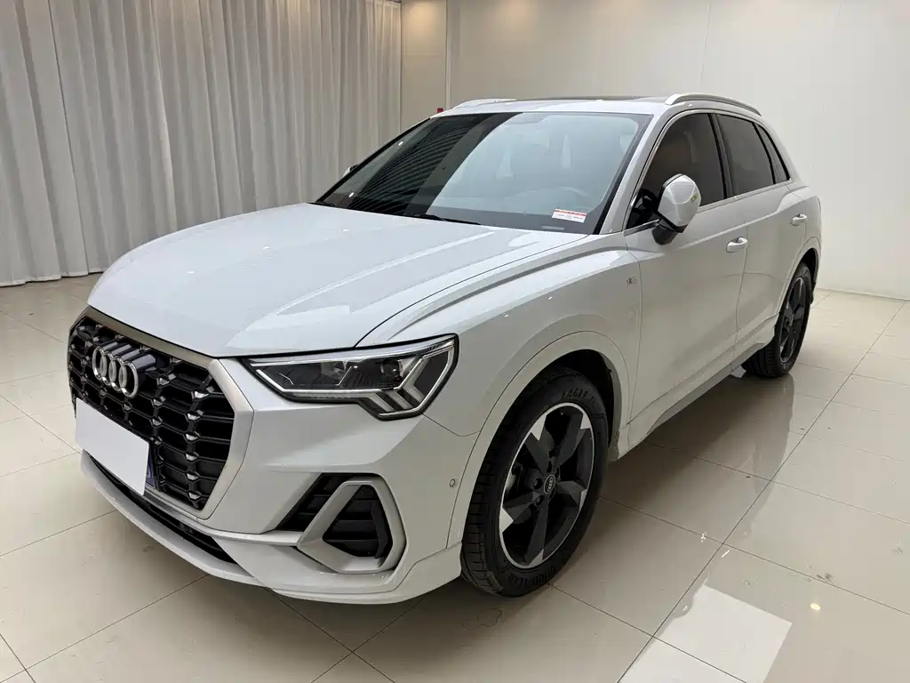 Купить Audi Q3