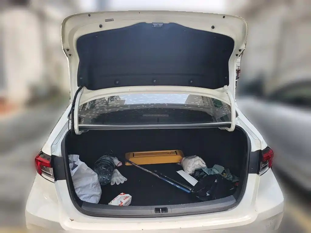 Toyota Corolla — миниатюра 15