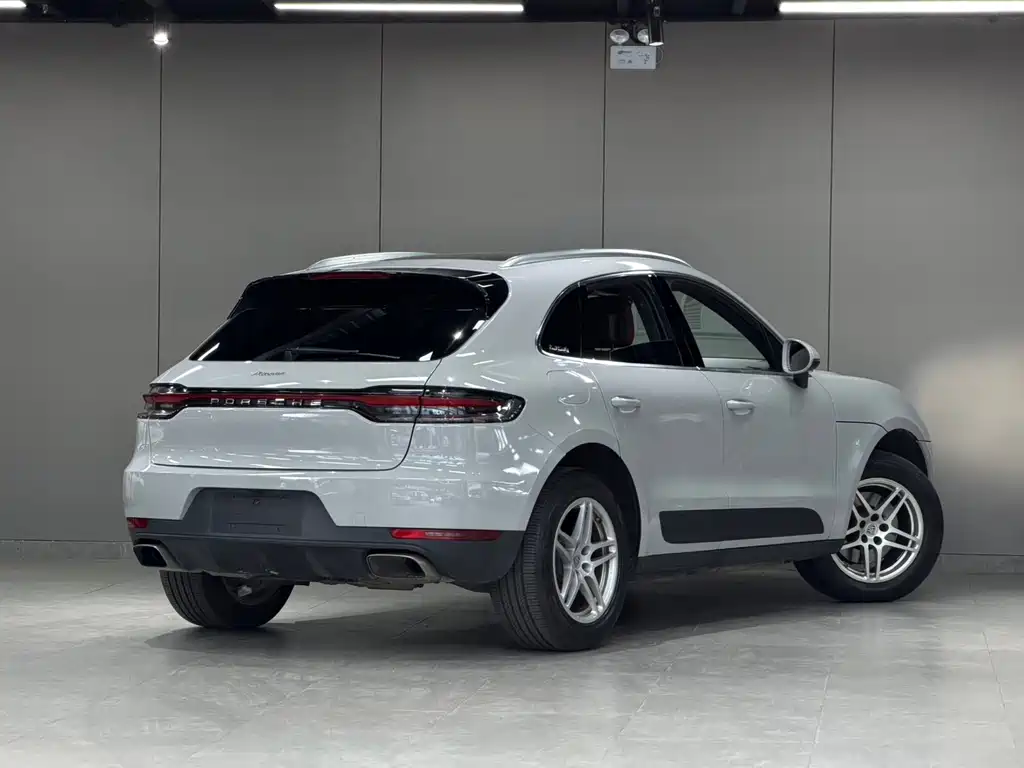 Porsche Macan — миниатюра 6