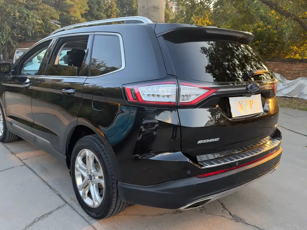 Ford Edge — миниатюра 11