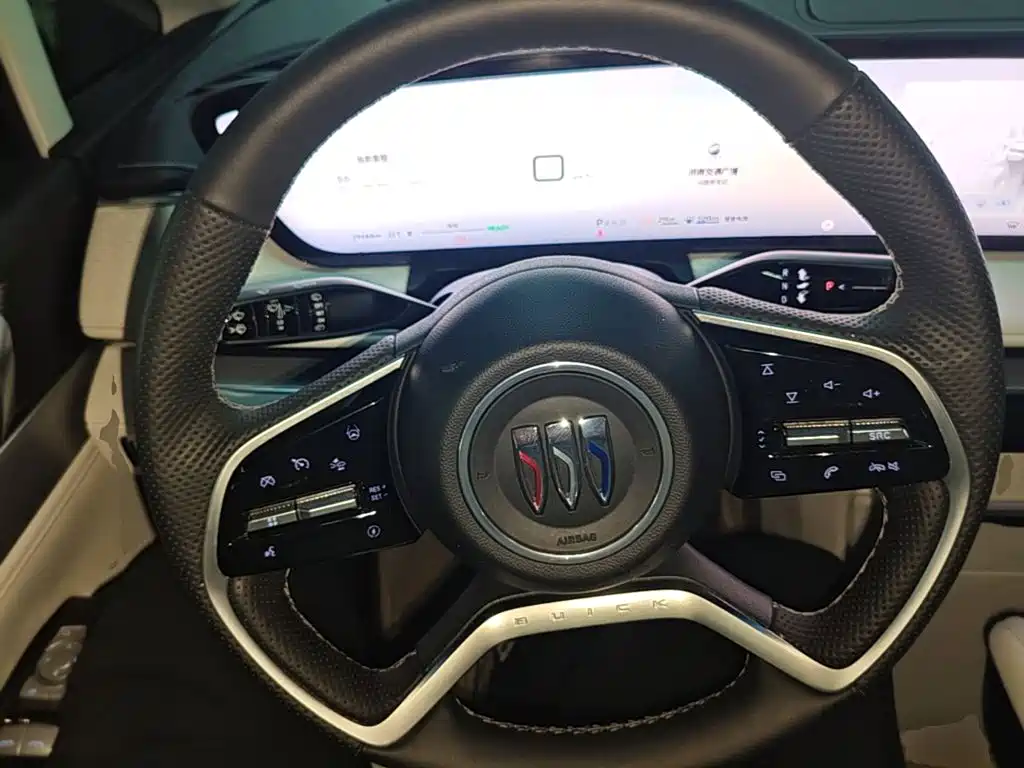 Buick GL8 Hybrid — миниатюра 11