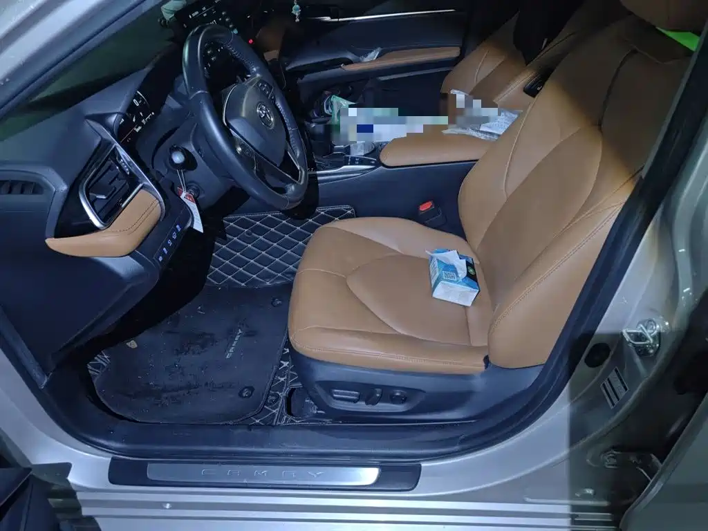 Toyota Camry — миниатюра 8
