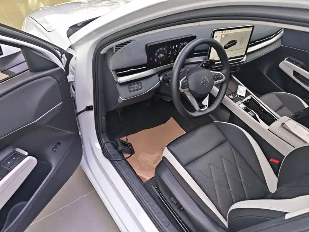 Volkswagen Sagitar — миниатюра 16