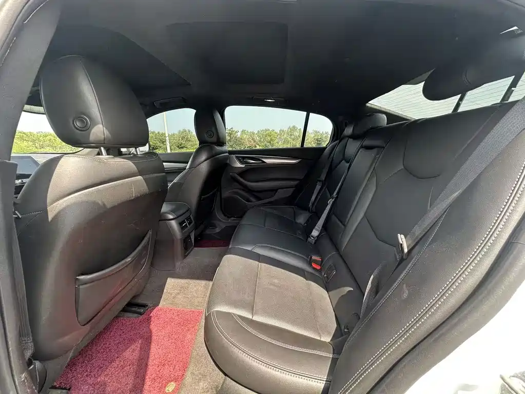 Cadillac CT5 — миниатюра 6