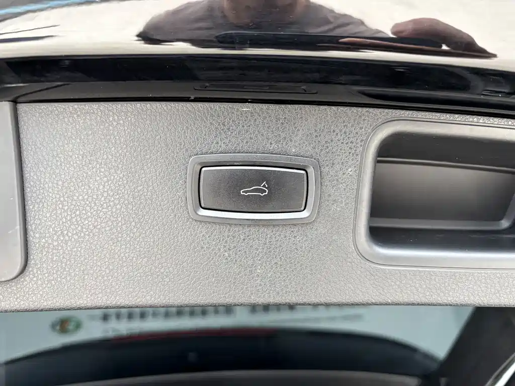 Porsche Macan — миниатюра 30