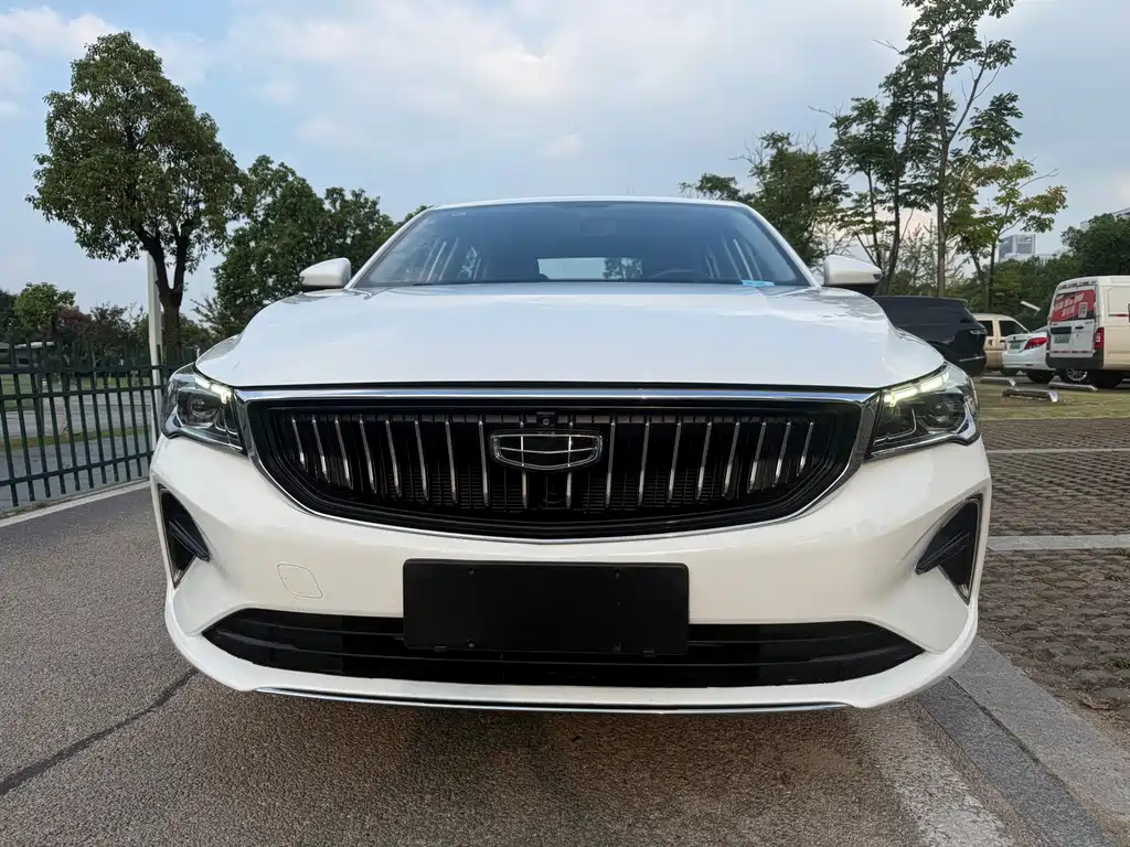 Geely Emgrand — миниатюра 2