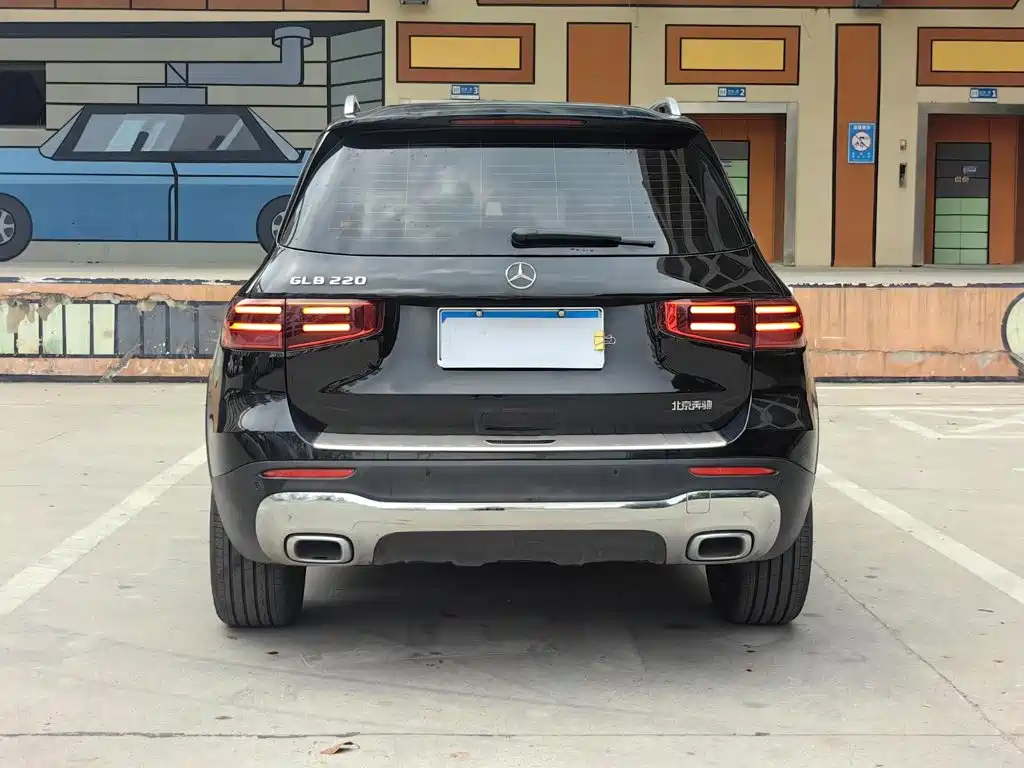 Mercedes-Benz GLB — миниатюра 14