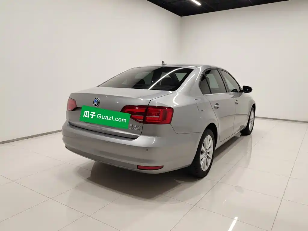 Volkswagen Sagitar — миниатюра 6