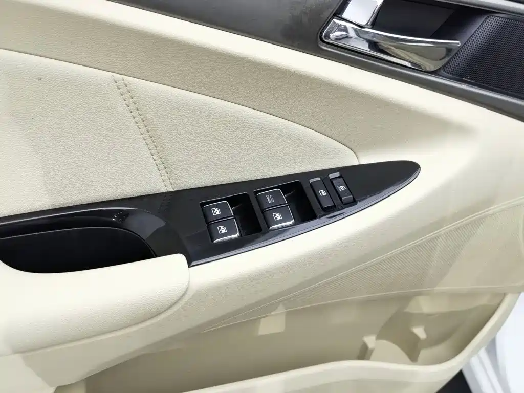 Changan Eado — миниатюра 9