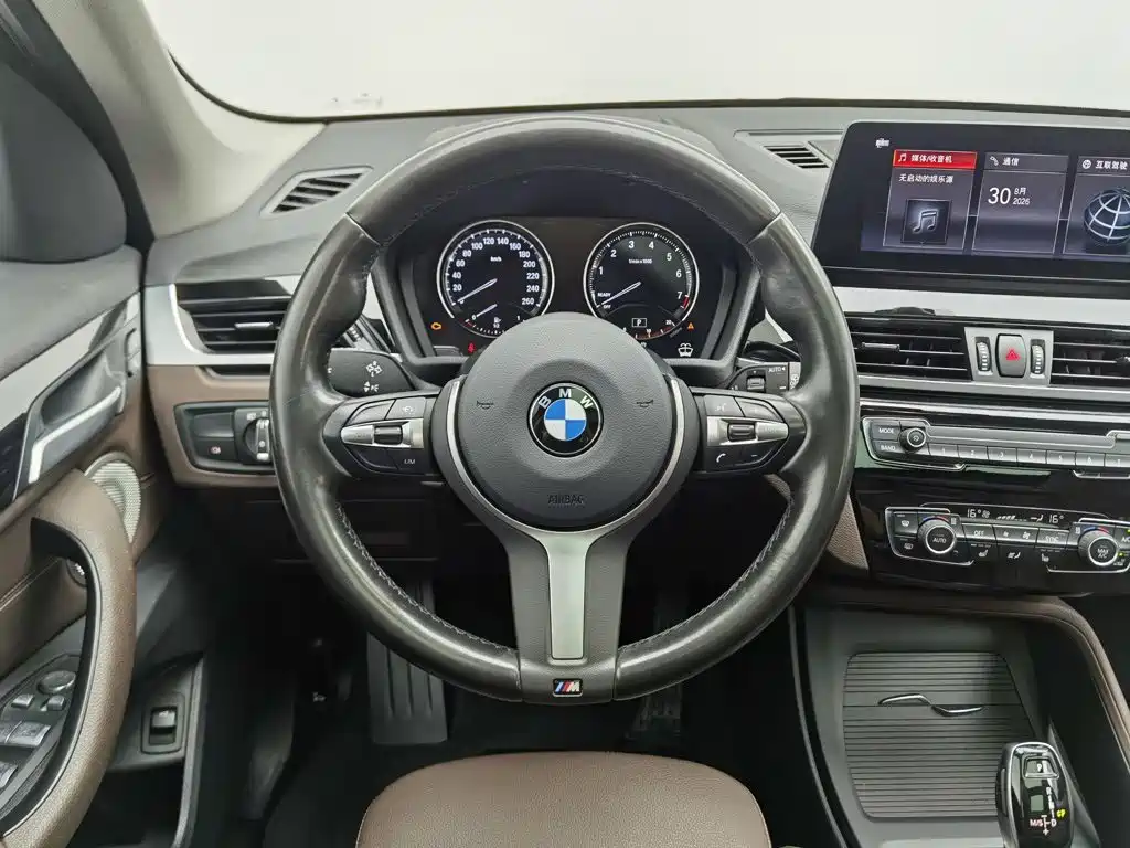 BMW X1 — миниатюра 11