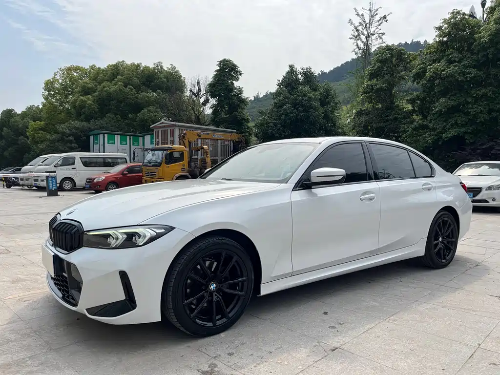 BMW 3 Series 2023