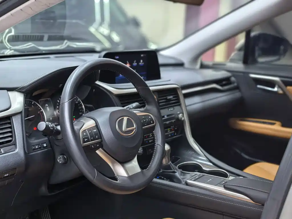 Lexus RX — миниатюра 14