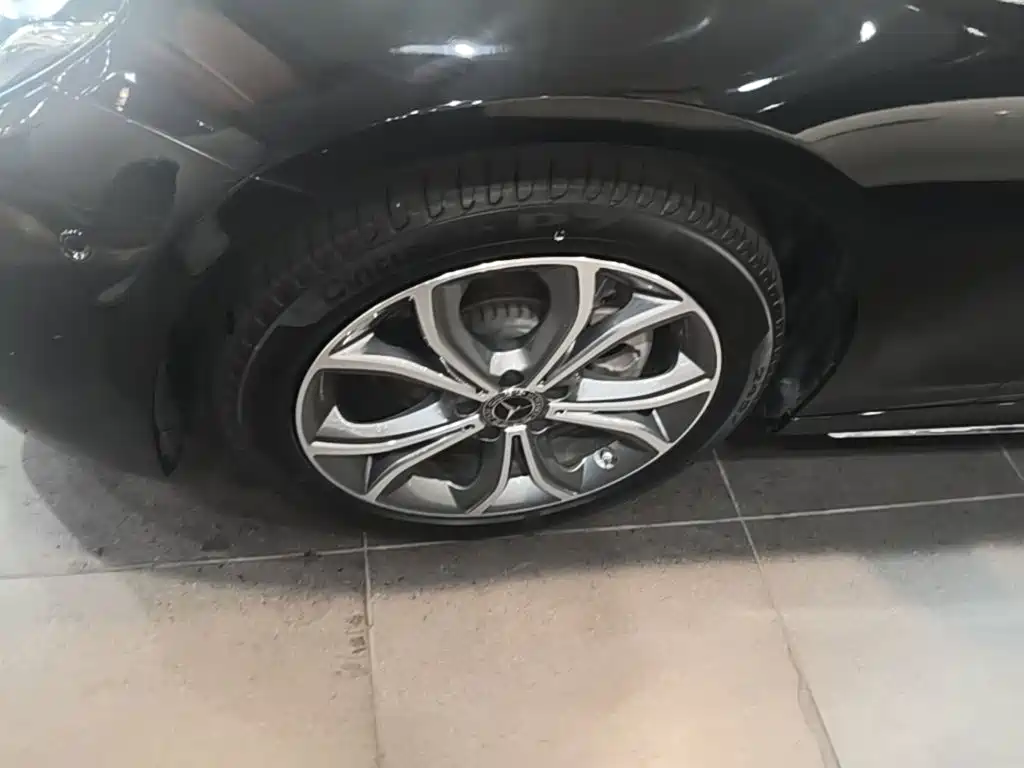 Mercedes-Benz E-Class — миниатюра 23