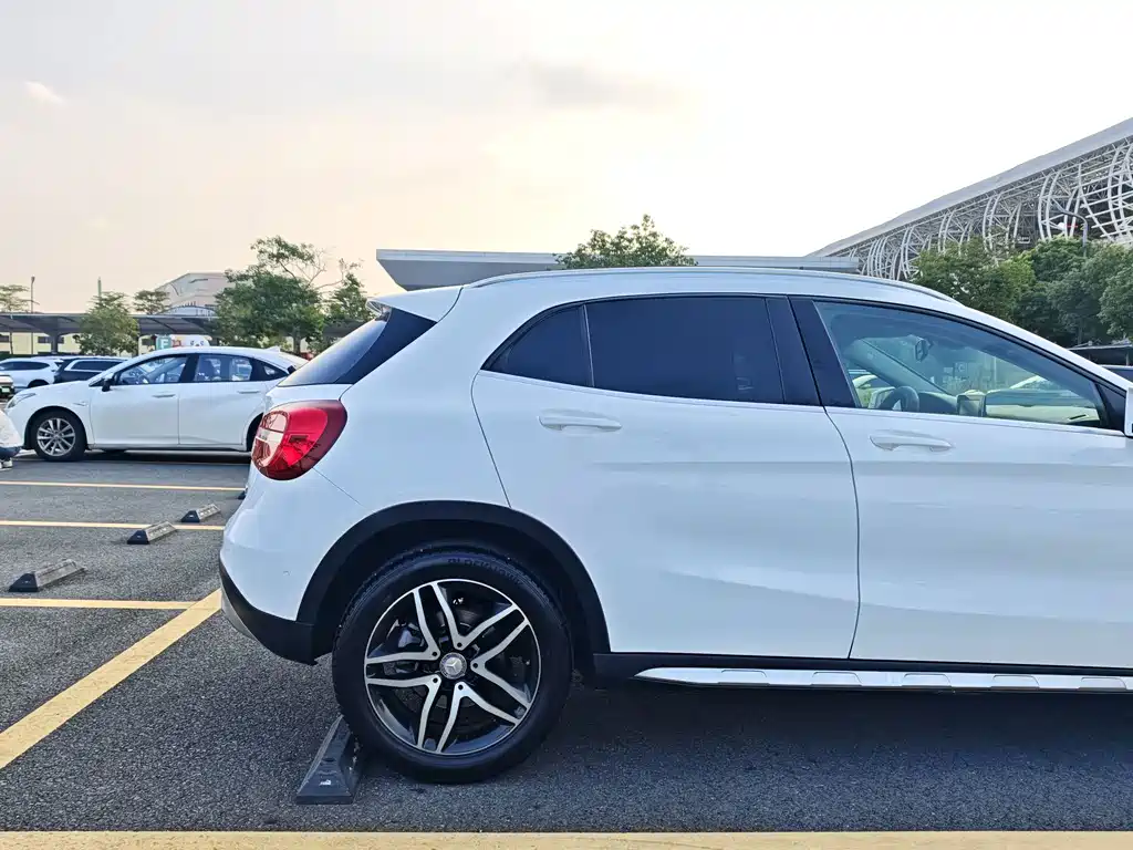 Mercedes-Benz GLA — миниатюра 27
