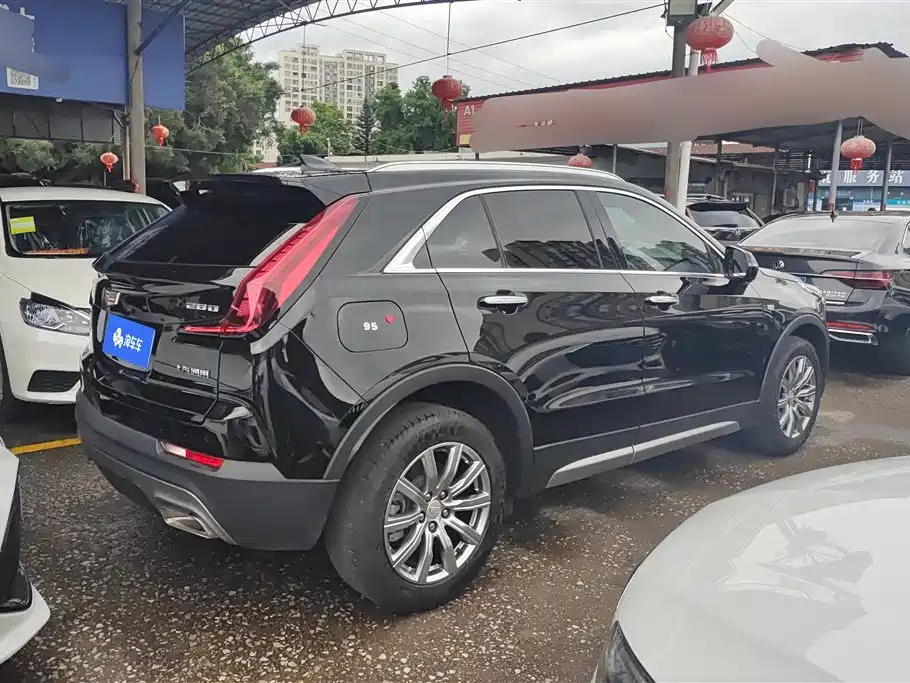 Cadillac XT4 2021 28T
