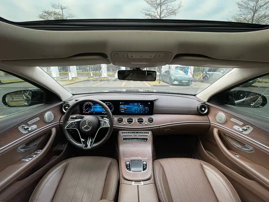 MERCEDES-BENZ E CLASS