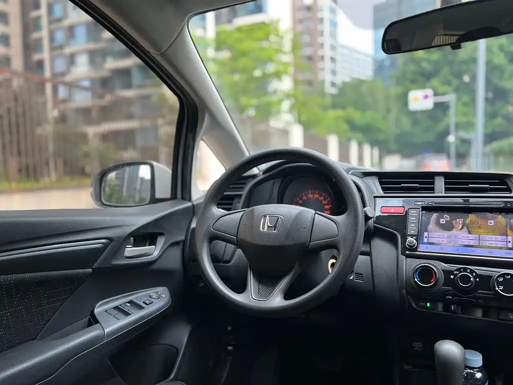 Honda Fit — миниатюра 9