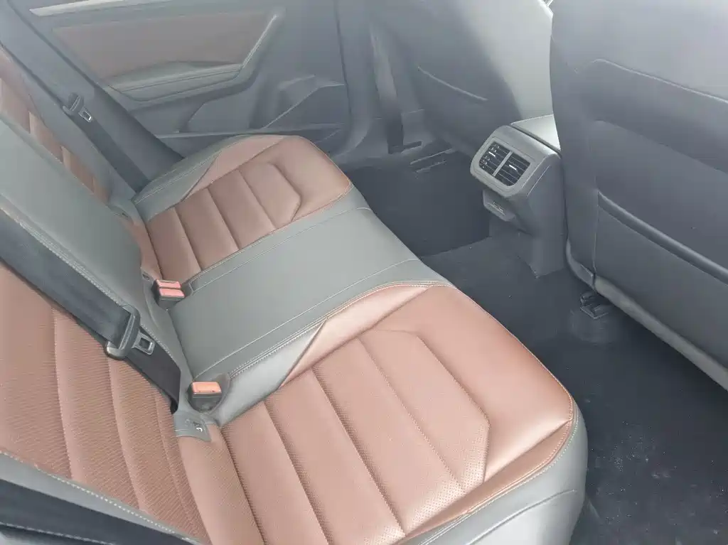 Volkswagen Lavida — миниатюра 10