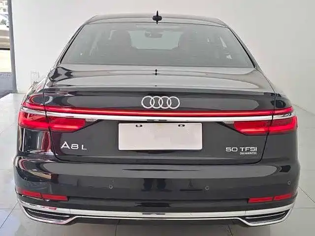 Audi A8 — миниатюра 6