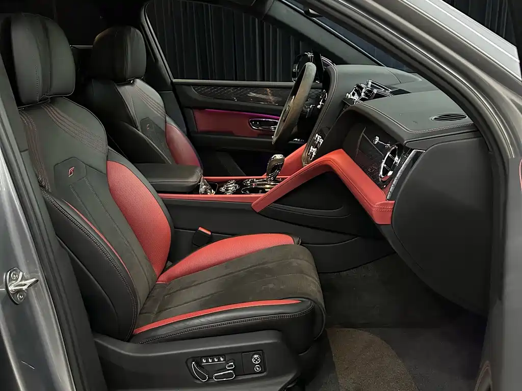 Bentley Bentayga — миниатюра 12
