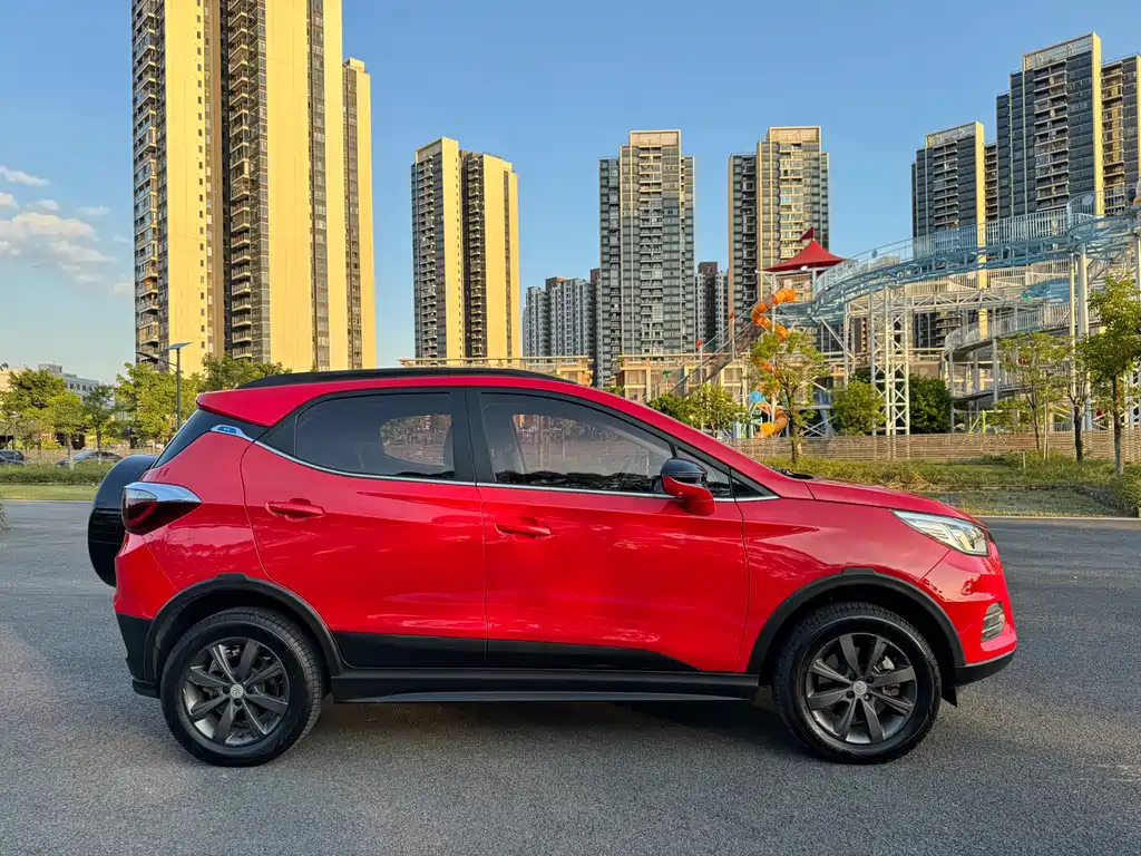BYD Yuan EV — миниатюра 5