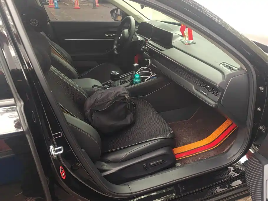 Honda Accord — миниатюра 8