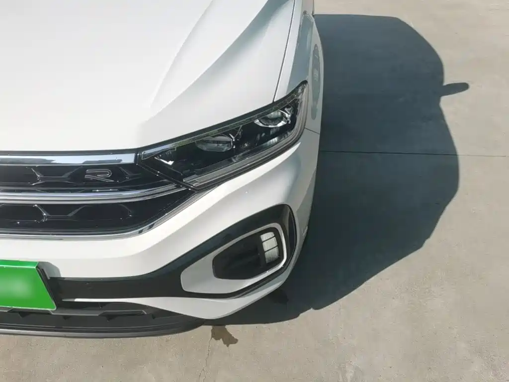 Volkswagen T-Roc — миниатюра 24