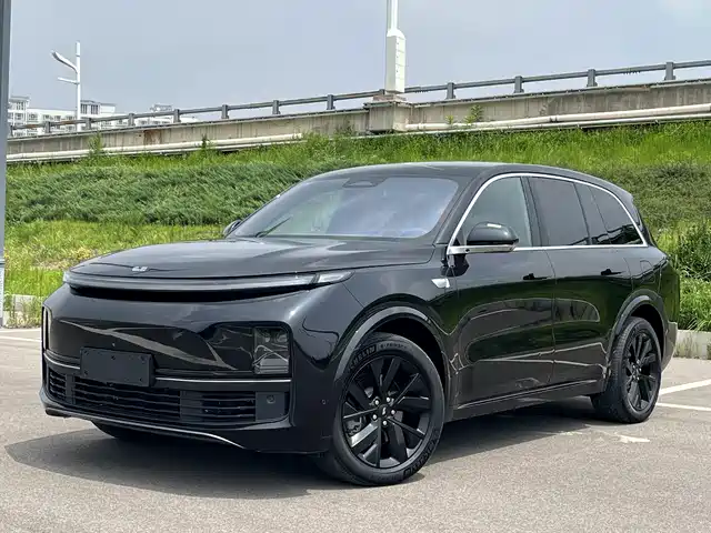 Li Auto L8